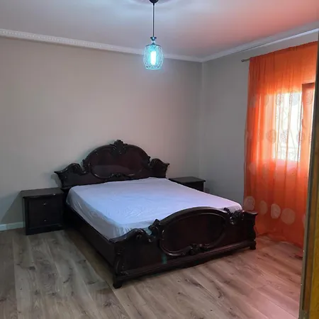 Guest house Kristos Xhialli *